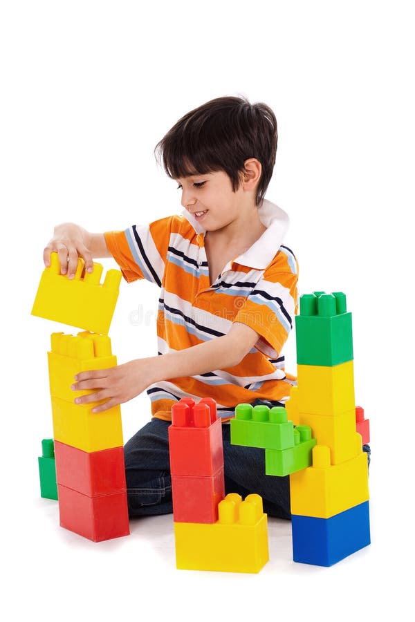 Menino pequeno bonito do jogo fotos de stock Menino pequeno bonito do jogo fotos de stock