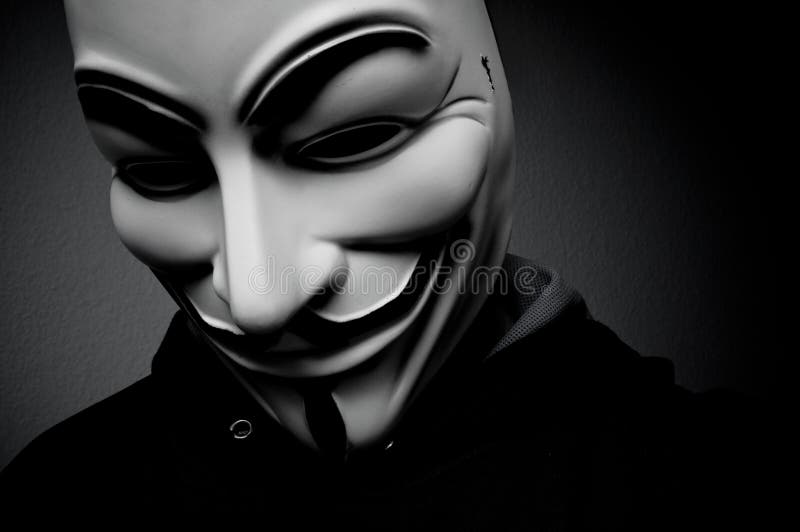 Mens Die Anoniem Masker Dragen Dit Masker is Een Bekend Symbool Voor Online  Hacktivist Redactionele Stock Afbeelding - Image of computer, hakker:  49265924
