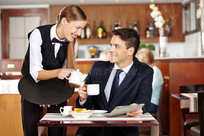 Flirten in een restaurant