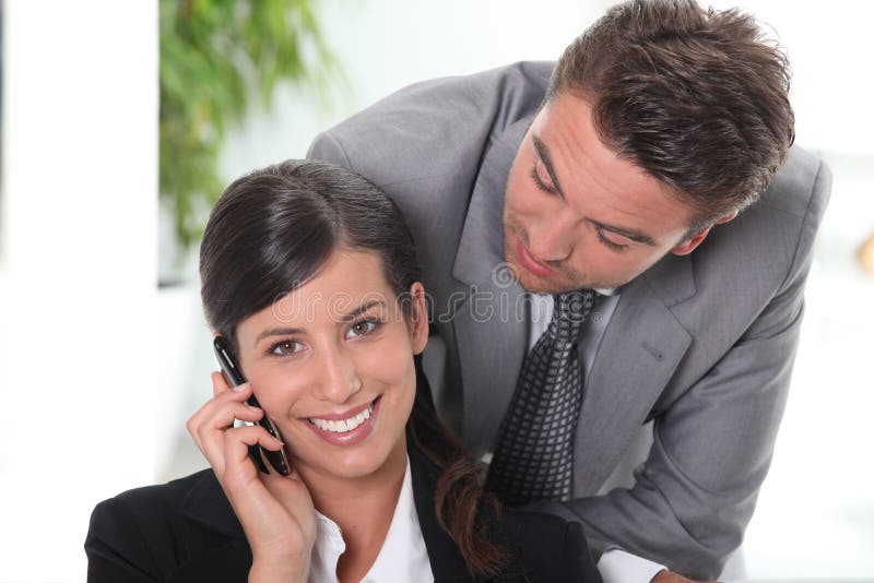 Flirten met mannelijke collega