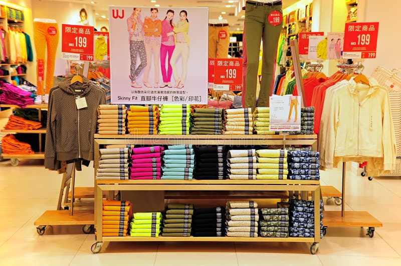 Uniqlo Fashion Store, Hong Kong Editorial Stock Photo - Image of business,  modern: 29753893