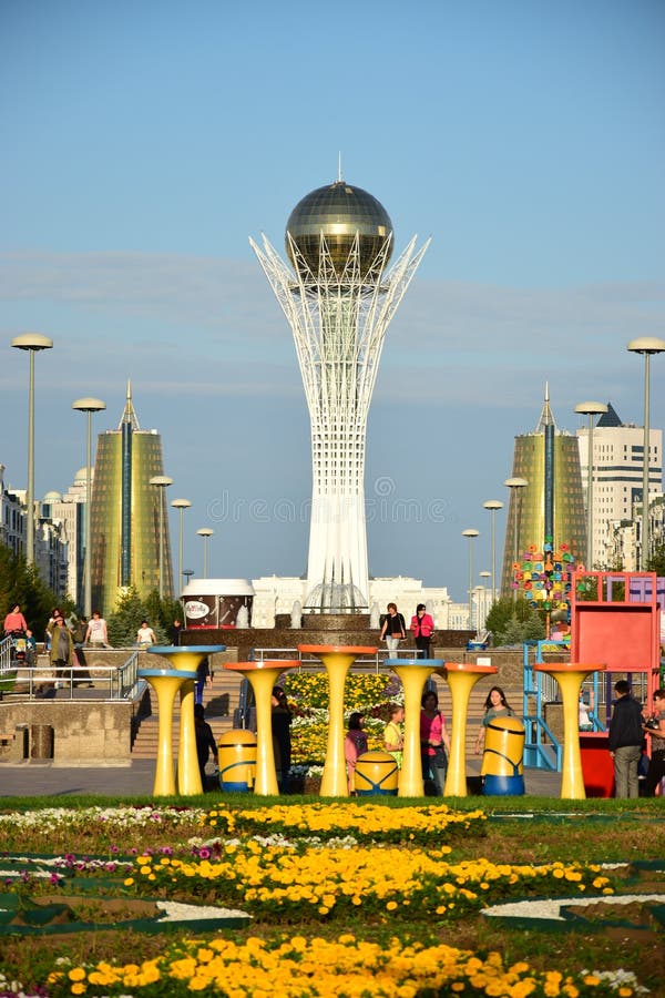 Menschen-Energie Astanas Art Fest 2016 für Ausstellung 2017 in Astana stockfotografie Menschen-Energie Astanas Art Fest 2016 für Ausstellung 2017 in Astana stockfotografie