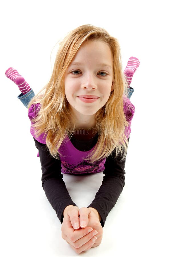 Petite Fille Modeste (8 Ans) Photo stock - Image du brun, enfant