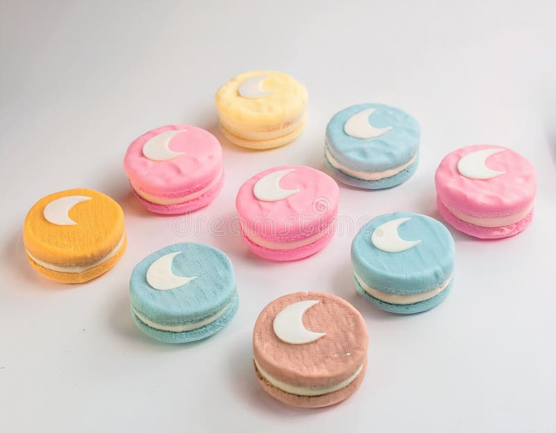 Menú de alimentos de Generación Alfa : un isométrico encantador de coloridos íconos de comida de la Luna Leche en un fondo blanco ilustración del vector