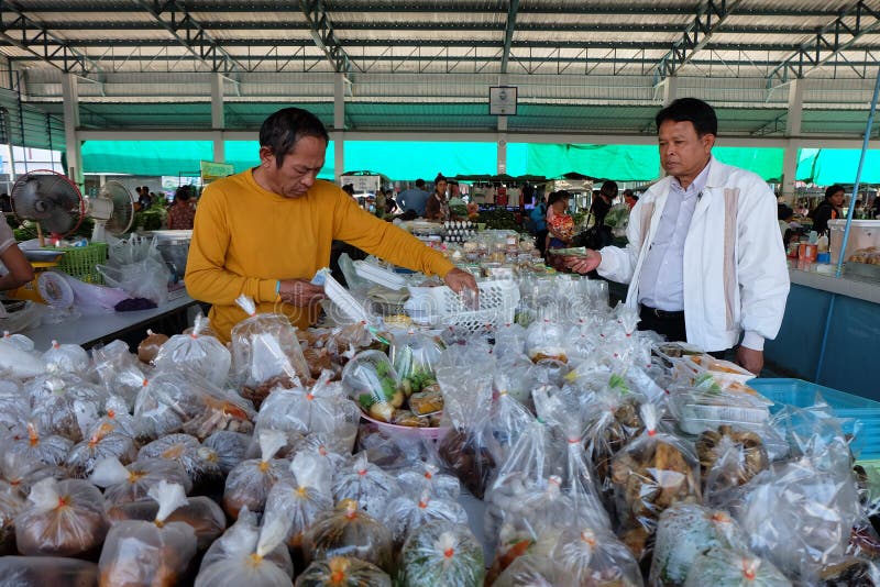 Mercado de la comida en Buriram Tailandia foto de archivo