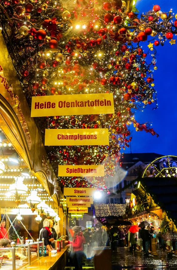 Mercado de la Navidad en Bonn, Alemania imagenes de archivo Mercado de la Navidad en Bonn, Alemania imagenes de archivo