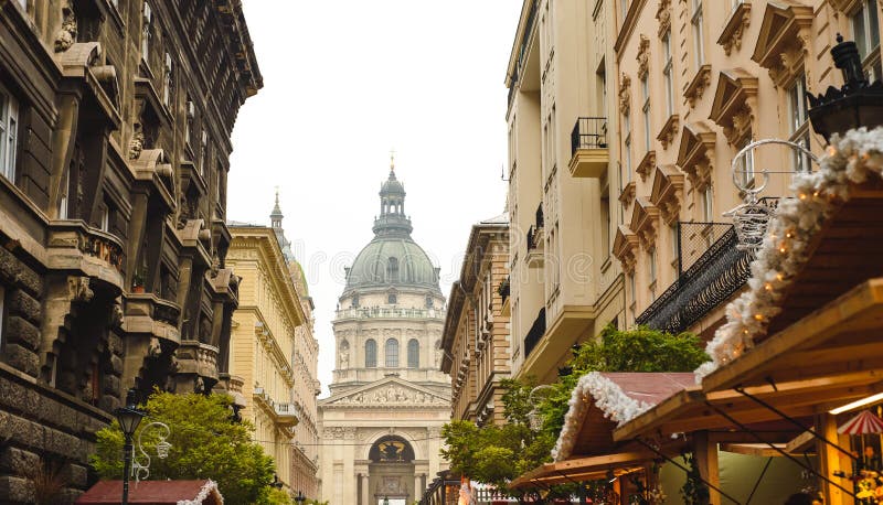 Mercado Do Natal  De Budapest No Quadrado De Stephen 