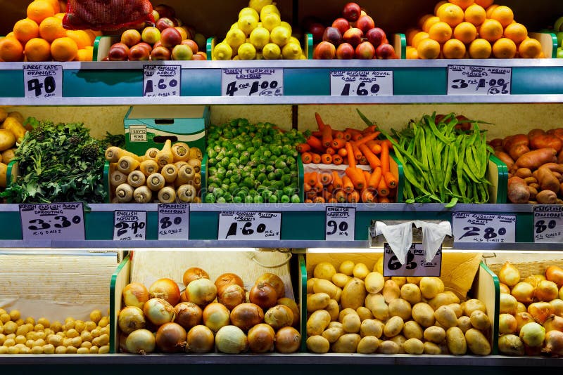 Mercado fresco da fruta e verdura fotografia de stock royalty free Mercado fresco da fruta e verdura fotografia de stock royalty free