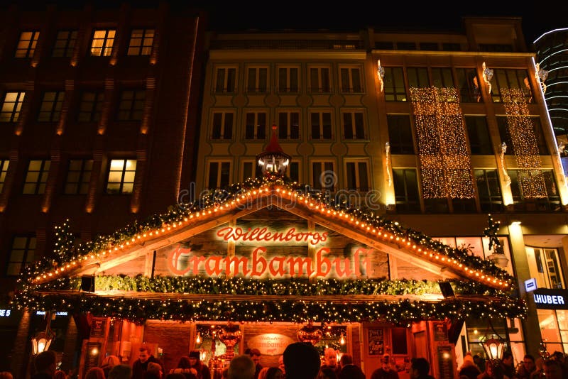 Mercato tradizionale di Natale a Monaco di Baviera immagine stock libera da diritti Mercato tradizionale di Natale a Monaco di Baviera immagine stock libera da diritti