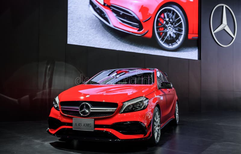 Mercedes-Benz A45 AMG στοκ εικόνα με δικαίωμα ελεύθερης χρήσης Mercedes-Benz A45 AMG στοκ εικόνα με δικαίωμα ελεύθερης χρήσης