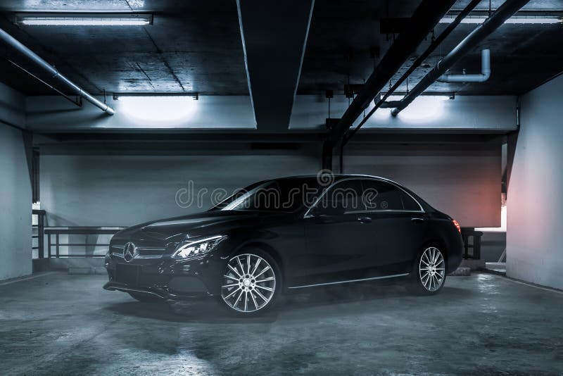 Parked mercedes cars hi-res stock photography and images - Alamy