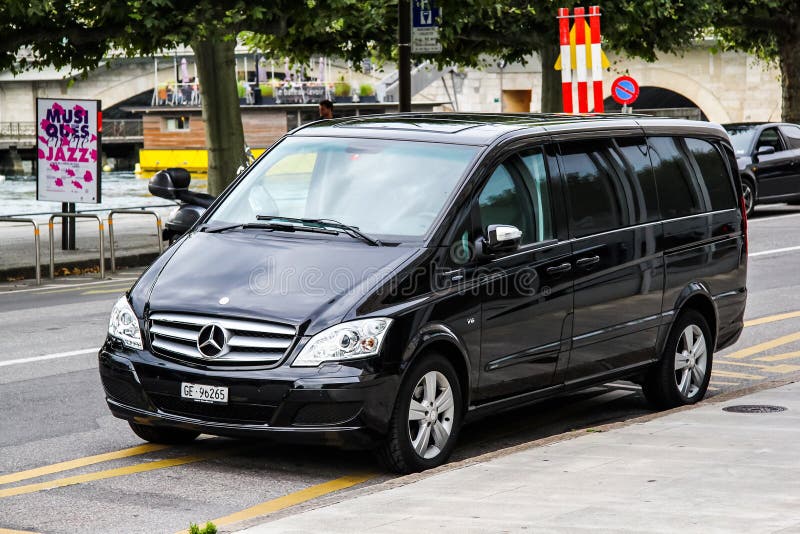 Mercedes-Benz W639 Vito editorial photo. Image of dark - 57322951