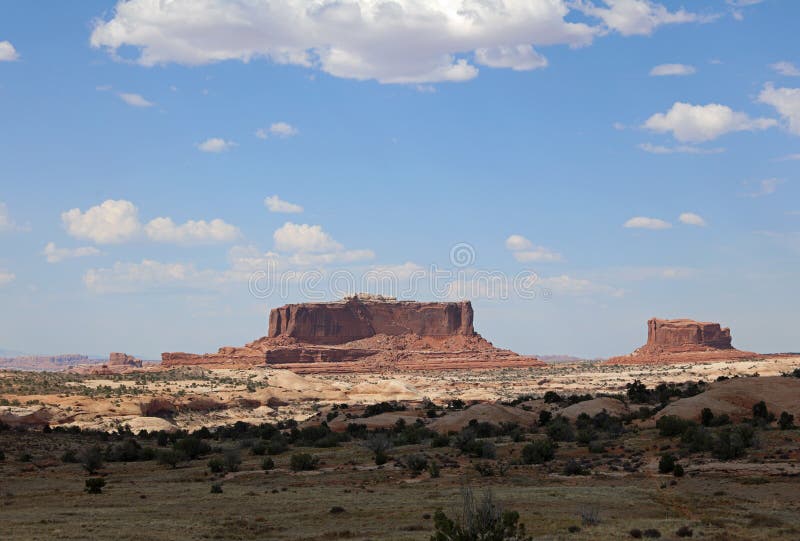 Merimac und Monitor Butte in Nationalpark Canyonland utah stockfotos Merimac und Monitor Butte in Nationalpark Canyonland utah stockfotos