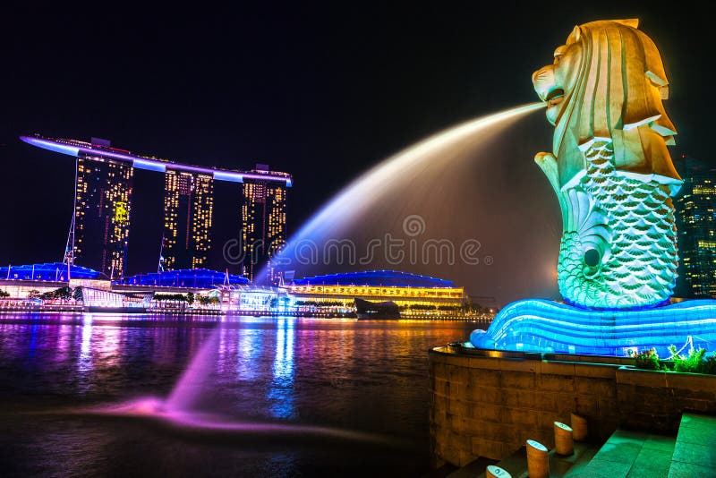 The Merlion fountain and Marina Bay Sands, Singapore. stock image The Merlion fountain and Marina Bay Sands, Singapore. stock image
