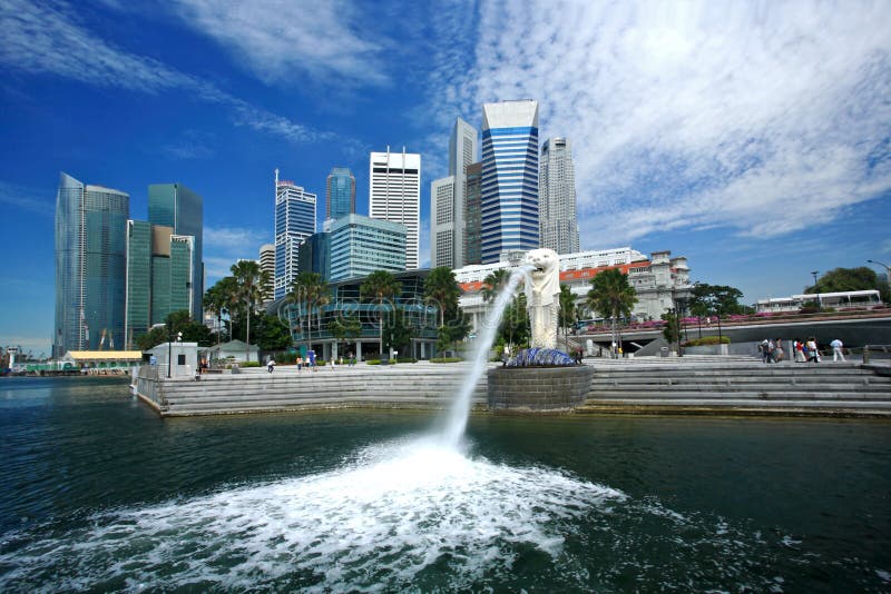 Merlion park.Singapore skyline