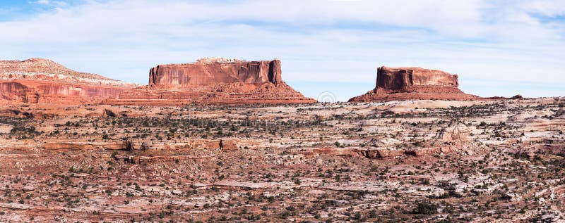 Merrimac-Butte und Monitor Butte in Süd-Utah lizenzfreies stockfoto Merrimac-Butte und Monitor Butte in Süd-Utah lizenzfreies stockfoto