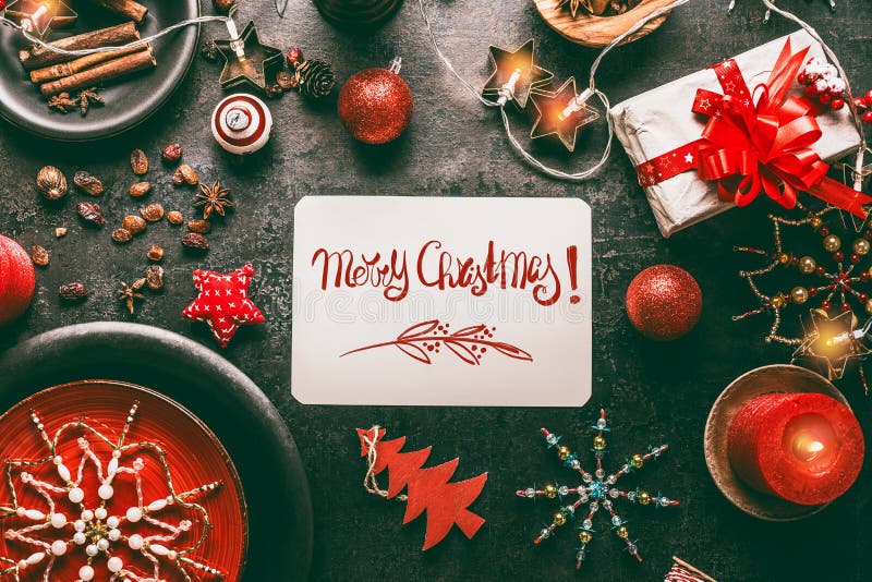 Hãy gửi tới những người thân yêu của bạn những lời chúc mừng giáng sinh đầy yêu thương với những thẻ Merry Christmas greeting card đặc biệt này. Thiết kế đơn giản nhưng cực kỳ ấm áp và tình cảm sẽ làm cho món quà của bạn thêm giá trị và ý nghĩa.