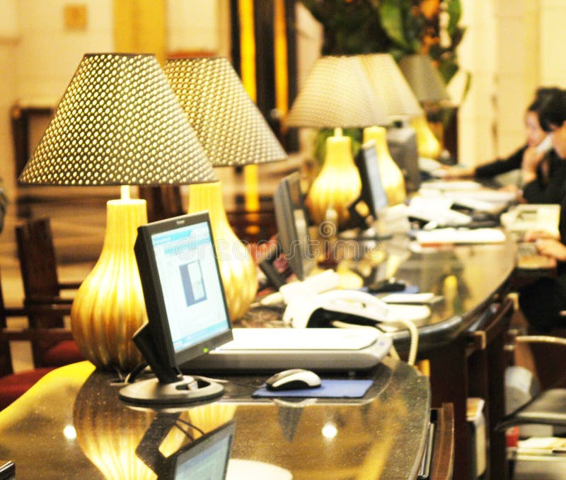 Mesa de recepção do hotel imagem de stock Mesa de recepção do hotel imagem de stock