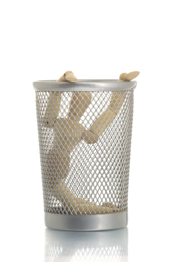 Mesh trash bin with manikin