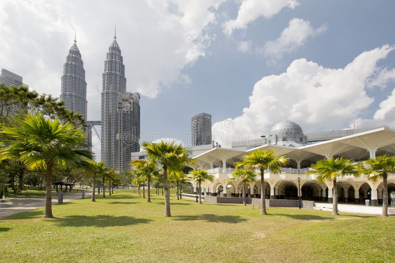 Mesquita do asy-Syakirin de Masjid em Kuala Lumpur fotos de stock Mesquita do asy-Syakirin de Masjid em Kuala Lumpur fotos de stock