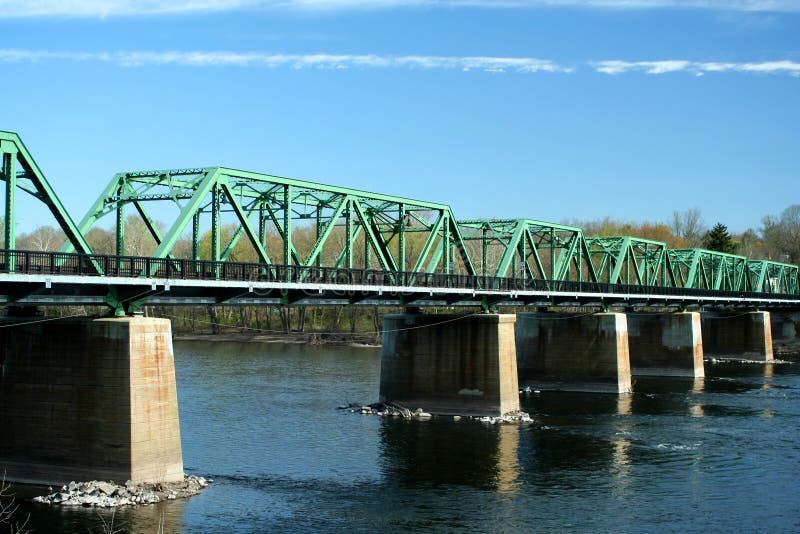 Metal bridge over the Delaware river