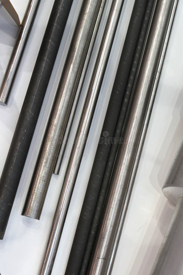 Metallstangen für Bau stockbild. Bild von für, metallstangen 74882723