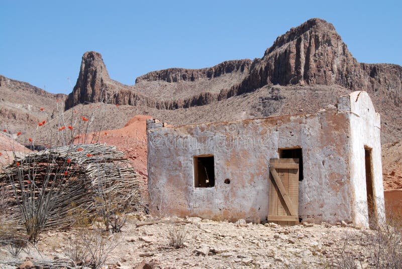 Återuppbyggnad Av Frenchys Francois Jean Rochas Hem I Naturreservatet