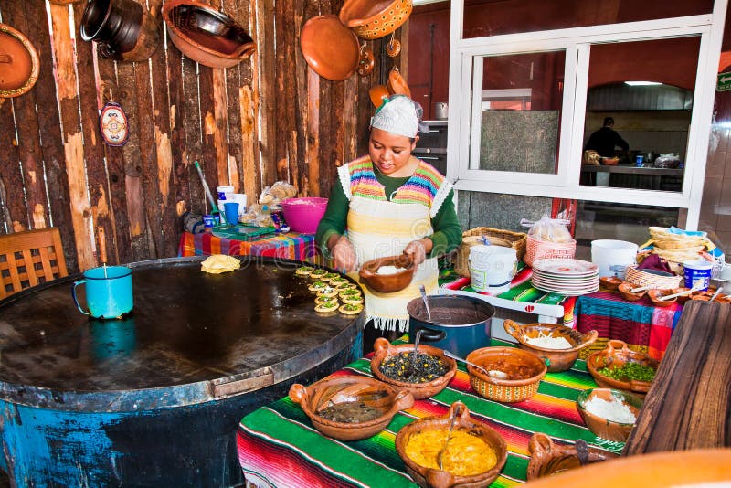 Mexicansk restaurangkock i Teotihuacan, Mexico arkivfoto Mexicansk restaurangkock i Teotihuacan, Mexico arkivfoto
