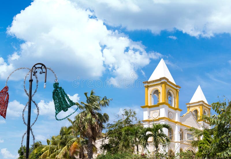 Mexico, colonial streets and colorful architecture of San Jose del Cabo in historic center