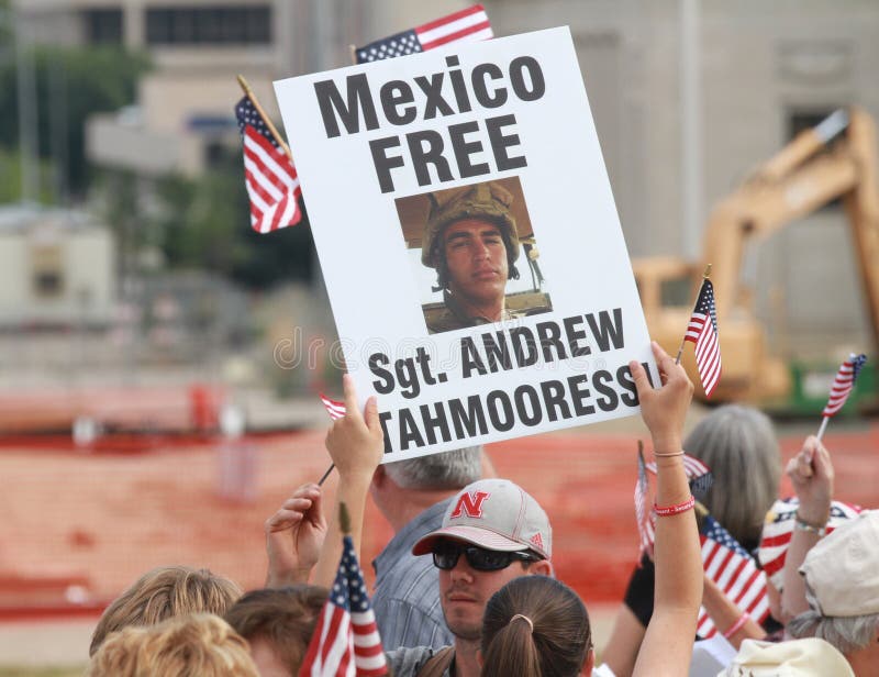 Mexico Vrije Sgt Tahmooressiteken bij Verzameling om Onze Grenzen te beveiligen royalty-vrije stock afbeelding Mexico Vrije Sgt Tahmooressiteken bij Verzameling om Onze Grenzen te beveiligen royalty-vrije stock afbeelding