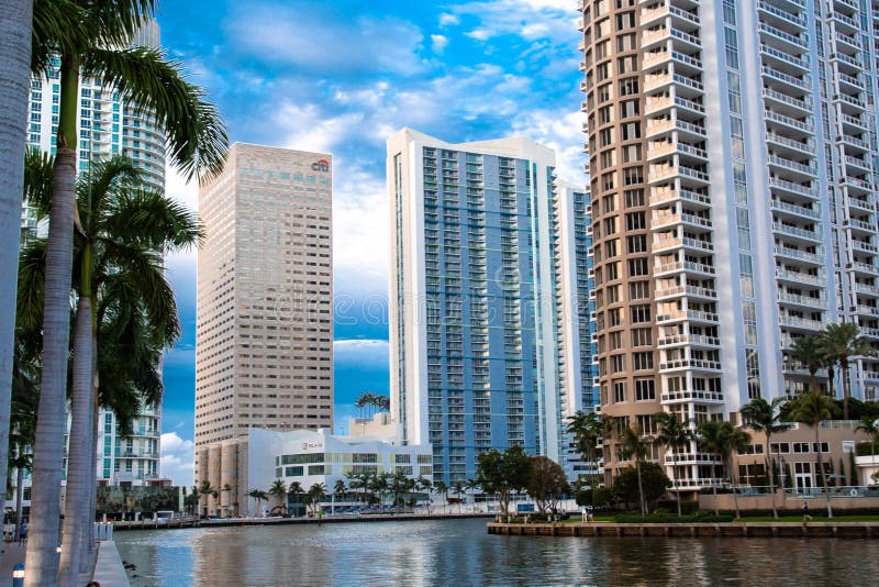 Miami, clé de Brickell et horizon de Brickels photo libre de droits Miami, clé de Brickell et horizon de Brickels photo libre de droits