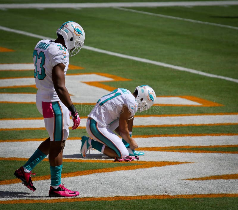 miami dolphins breast cancer jersey