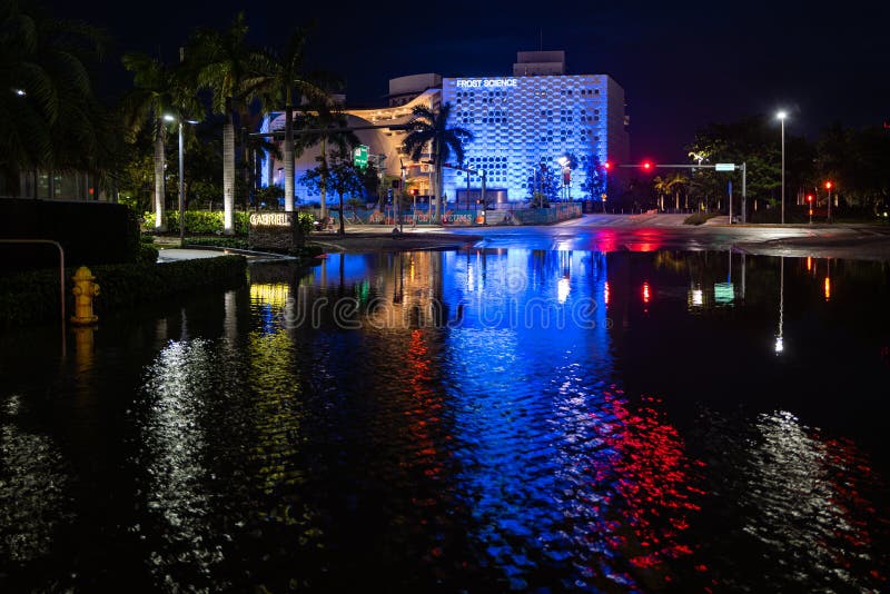 Miami, Florida, Estados Unidos Puede 2020 : Huracán En Miami. Agua De Lluvia En Las Calles De Miami. Fuertes Lluvias E Inundacione Foto de archivo editorial - Imagen de lluvia, inundado: 201361808 Miami, Florida, Estados Unidos Puede 2020 : Huracán En Miami. Agua De Lluvia En Las Calles De Miami. Fuertes Lluvias E Inundacione Foto de archivo editorial - Imagen de lluvia, inundado: 201361808