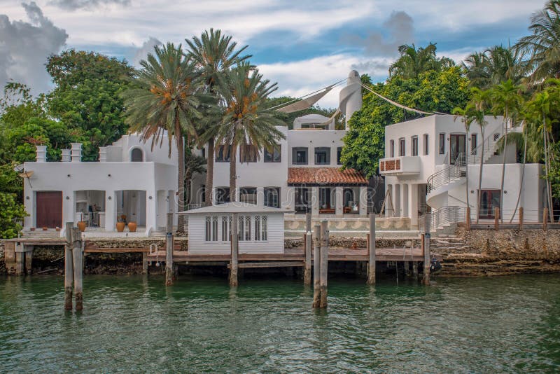 Beautiful Mansions on Star Island 1