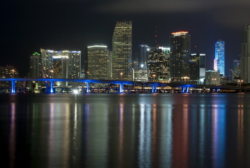 Miami Floryda nabrzeże przy nocą