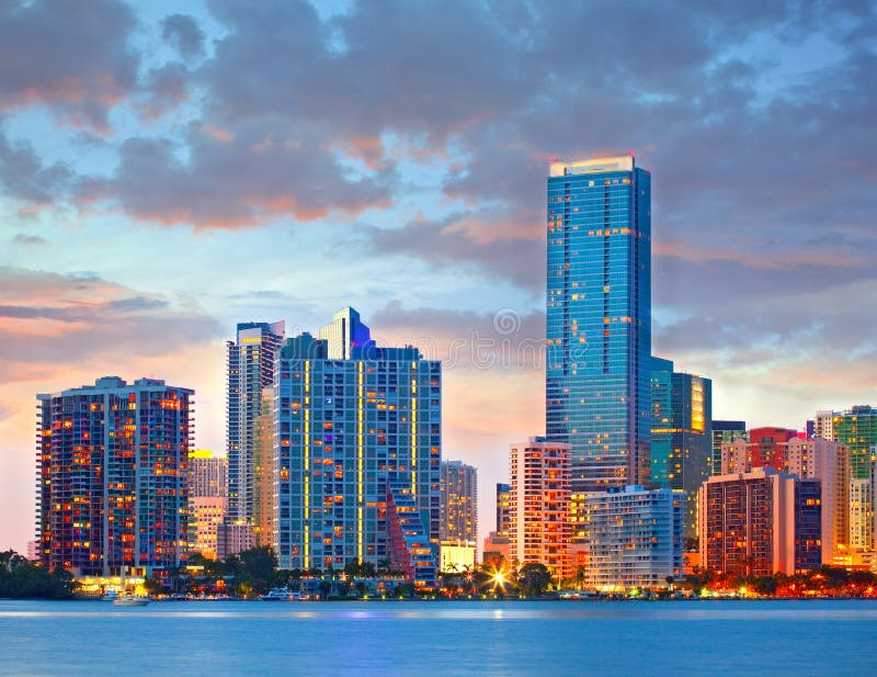 Miami Floryda usa, zmierzch lub wschód słońca nad miasto linią horyzontu, obrazy stock Miami Floryda usa, zmierzch lub wschód słońca nad miasto linią horyzontu, obrazy stock