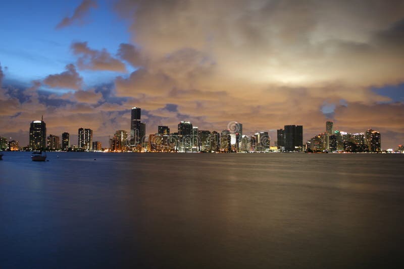 miami horisont fotografering för bildbyråer miami horisont fotografering för bildbyråer