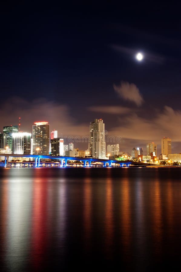 Miami noc linia horyzontu widok