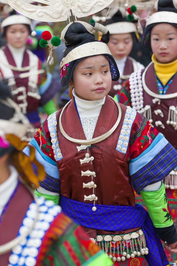 Miao-Mädchen, die an Festival nr Provinz tanzen Kaili, Guizhou, lizenzfreies stockfoto Miao-Mädchen, die an Festival nr Provinz tanzen Kaili, Guizhou, lizenzfreies stockfoto