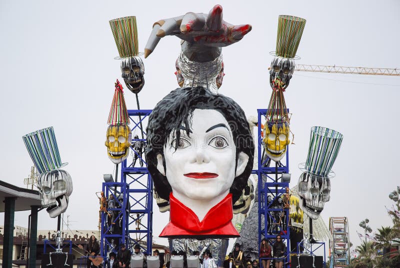 Kenmerkend binding Lijkenhuis Michael Jackson in Parade Float during the Carnival of Viareggio Editorial  Photo - Image of colourful, celebration: 64971981