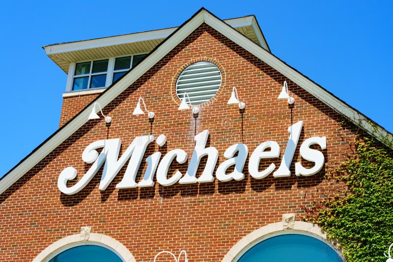 Michaels arts and crafts store hi-res stock photography and images