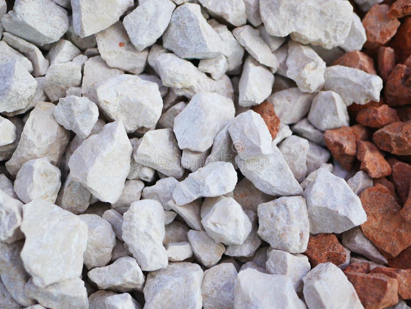Mici pietricele gri. fond format din mici pietricele gri. cu multe utilizări posibile. textura constă din mici pietricele stock photos