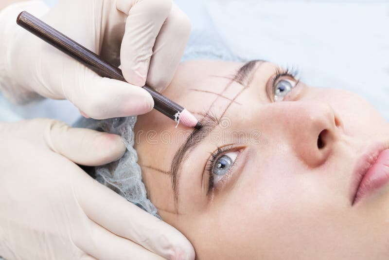 Microblading-Augenbrauenarbeitsfluß lizenzfreies stockfoto Microblading-Augenbrauenarbeitsfluß lizenzfreies stockfoto