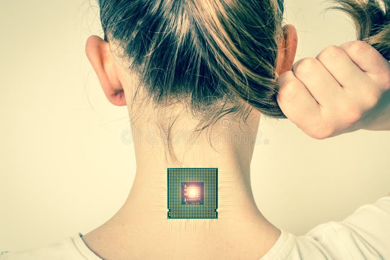 Microchip bionico dentro il corpo umano - retro stile fotografia stock Microchip bionico dentro il corpo umano - retro stile fotografia stock