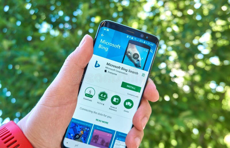 Application mobile Microsoft Bing Search sur un Samsung s8 photo stock