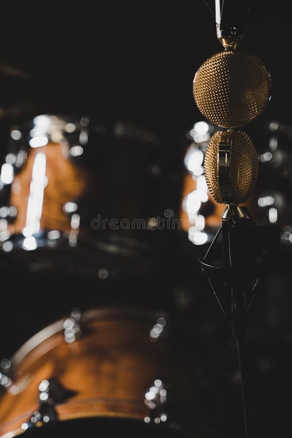 Mics στο στούντιο στοκ εικόνες Mics στο στούντιο στοκ εικόνες