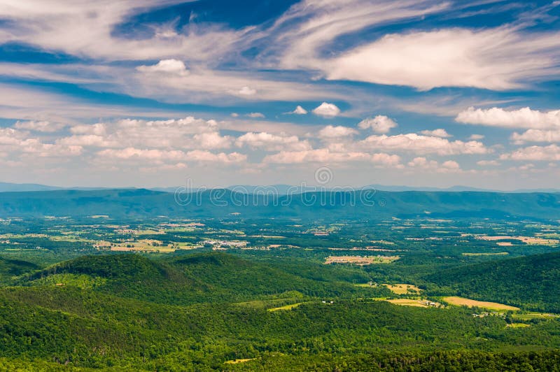Middagmening van de Shenandoah-Vallei van het Grote Noorden Mountai stock afbeeldingen Middagmening van de Shenandoah-Vallei van het Grote Noorden Mountai stock afbeeldingen