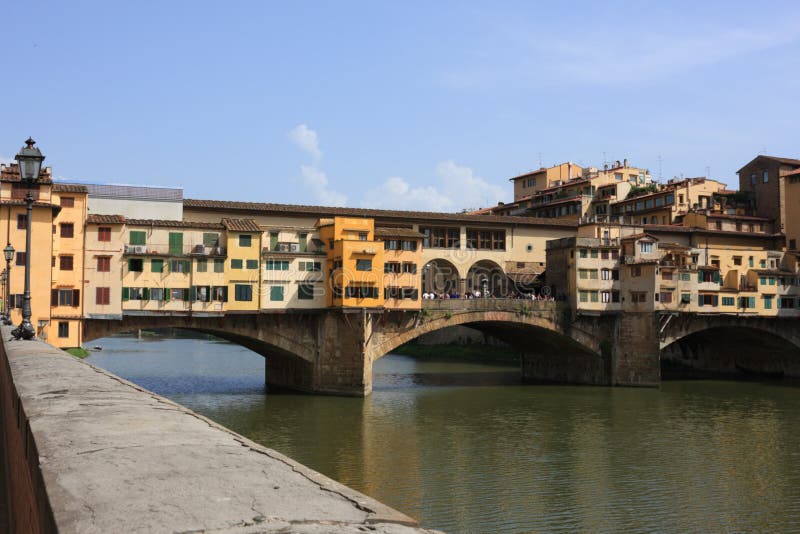 Middeleeuwse brug Ponte Vecchio in Florence royalty-vrije stock afbeeldingen