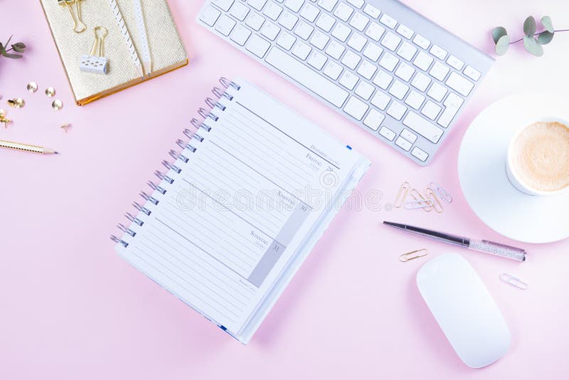 Mieszkania ministerstwa spraw wewnętrznych nieatutowy workspace obraz stock Mieszkania ministerstwa spraw wewnętrznych nieatutowy workspace obraz stock