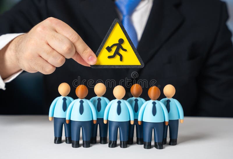 Migration of workers and brain drain. Labor market shortage, global mobility trends